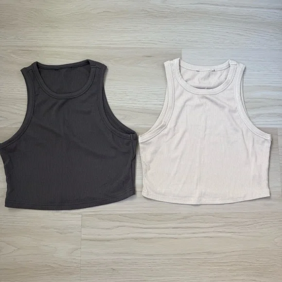 2x Sleeveless Tank Tops - Picture 4 of 7